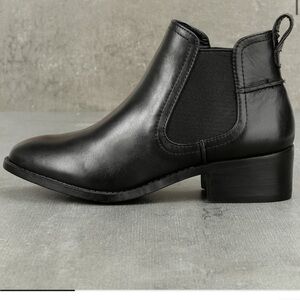 Steve Madden Dicey Ankle Boots